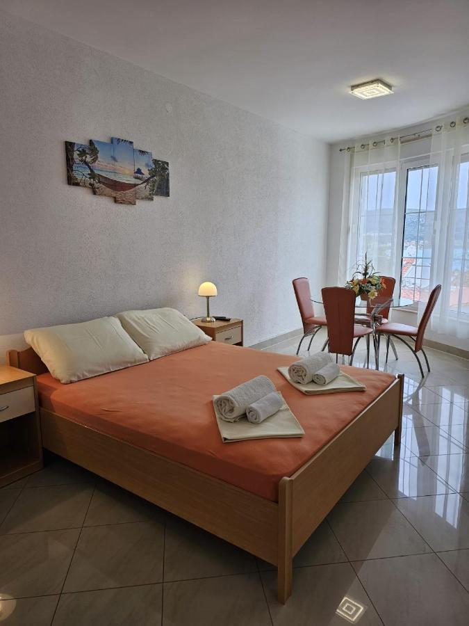 Apartmani Barnjak Trogir Dış mekan fotoğraf